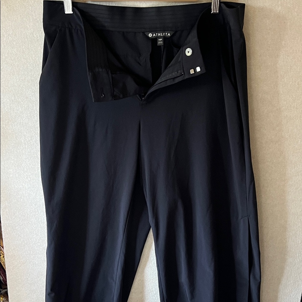 Athleta Women's Capri Wide Legfged Sleek Black Casual/Dress Pants